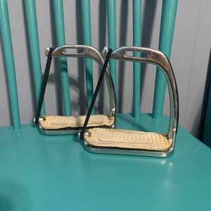 English safety stirrups